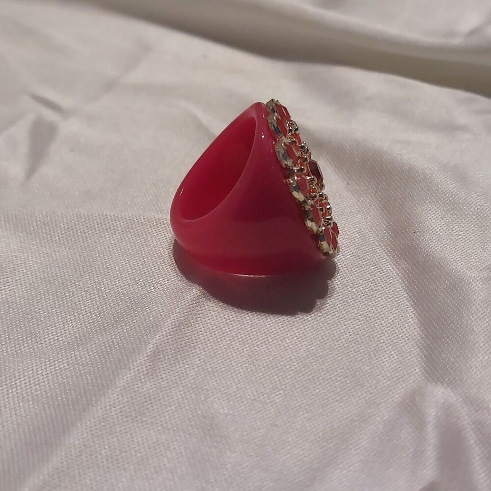 Avon Pink Ring Size 8 1/2 - Picture 3 of 6